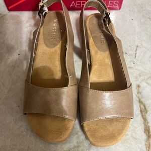 AEROSOLES Women's tan Slingback Sandals